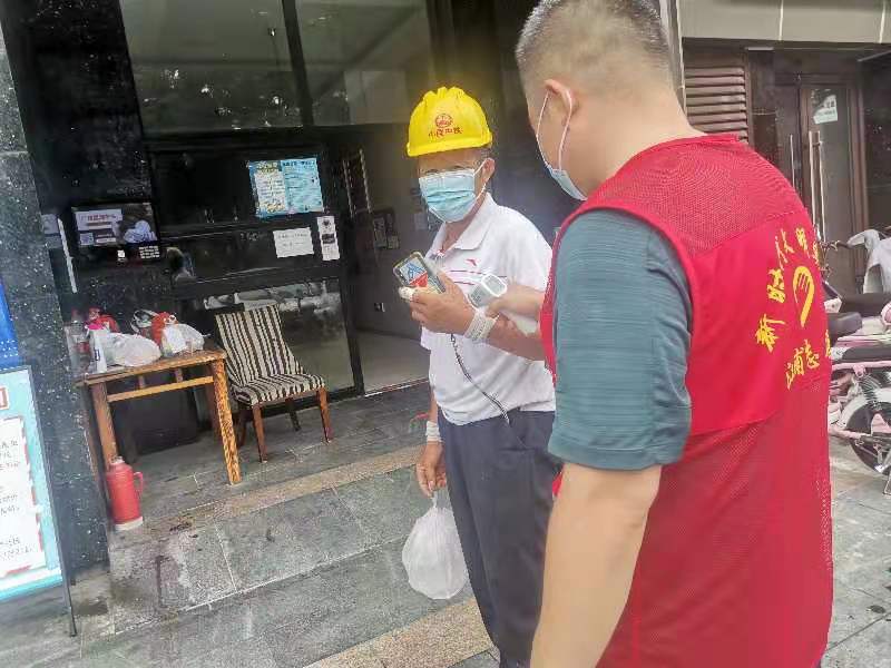莫训林2.jpg 莫训林2.jpg